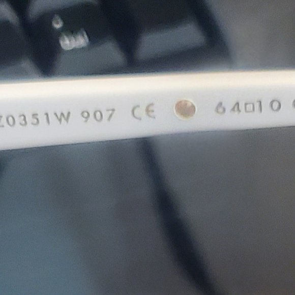 Louis Vuitton AVIATOR SUNGLASSES - Picture 3 of 5